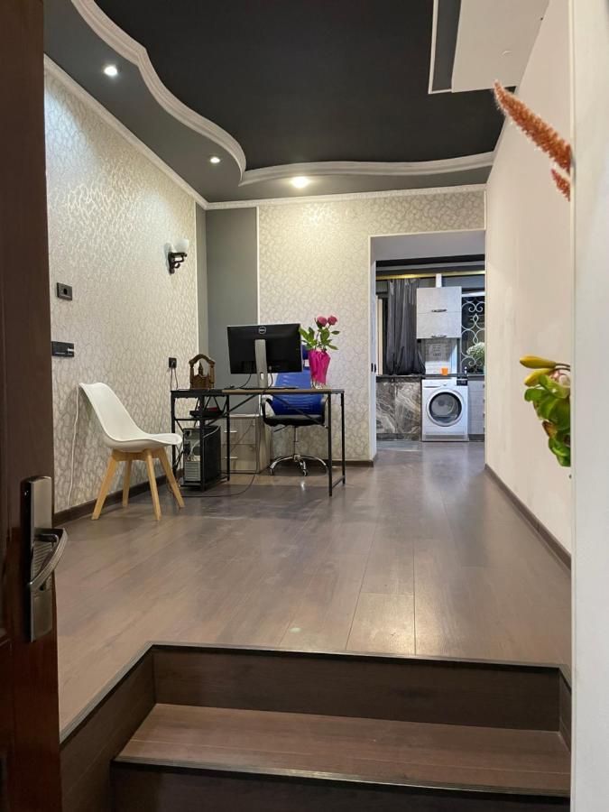 N 1 Hostel エレバン エクステリア 写真
